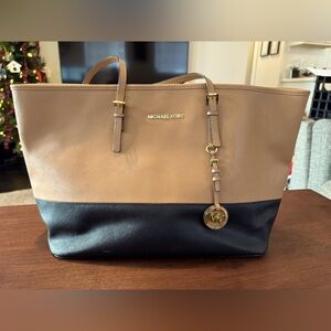 Michael Kors Jet Set Medium Colorblock Saffiano Leather Tote Black Tan